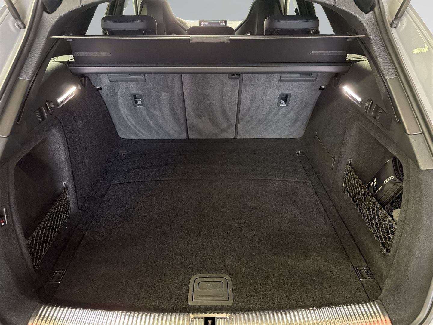 Audi RS4 Avant competition plus 360°+AHK+B&O+Carbon foto 8