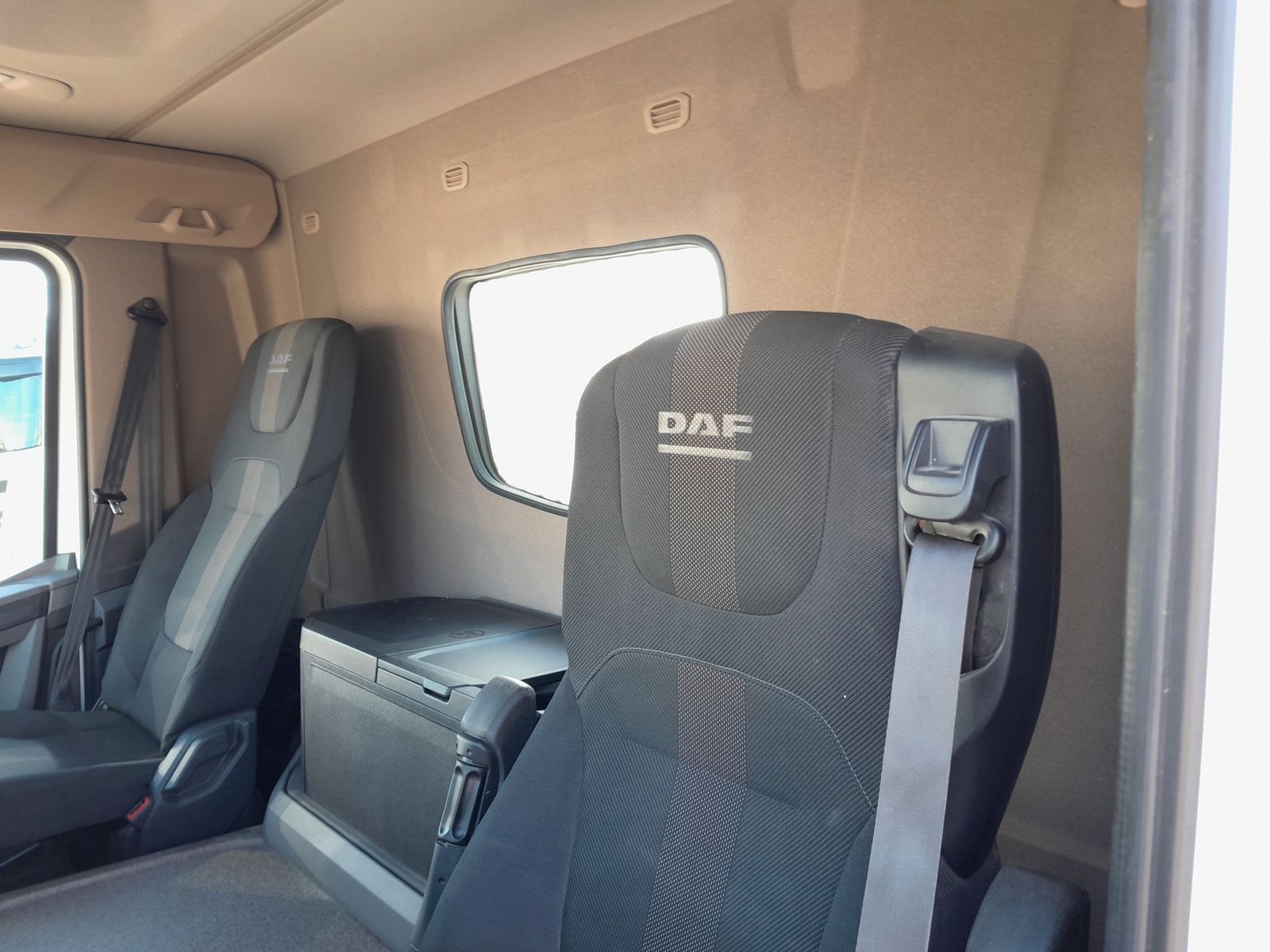 Fahrzeugabbildung DAF FA XDC 450