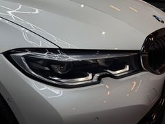 BMW 330i Sport Line*LED*360*HIFI*ACC*WINTERPAKET*TOP