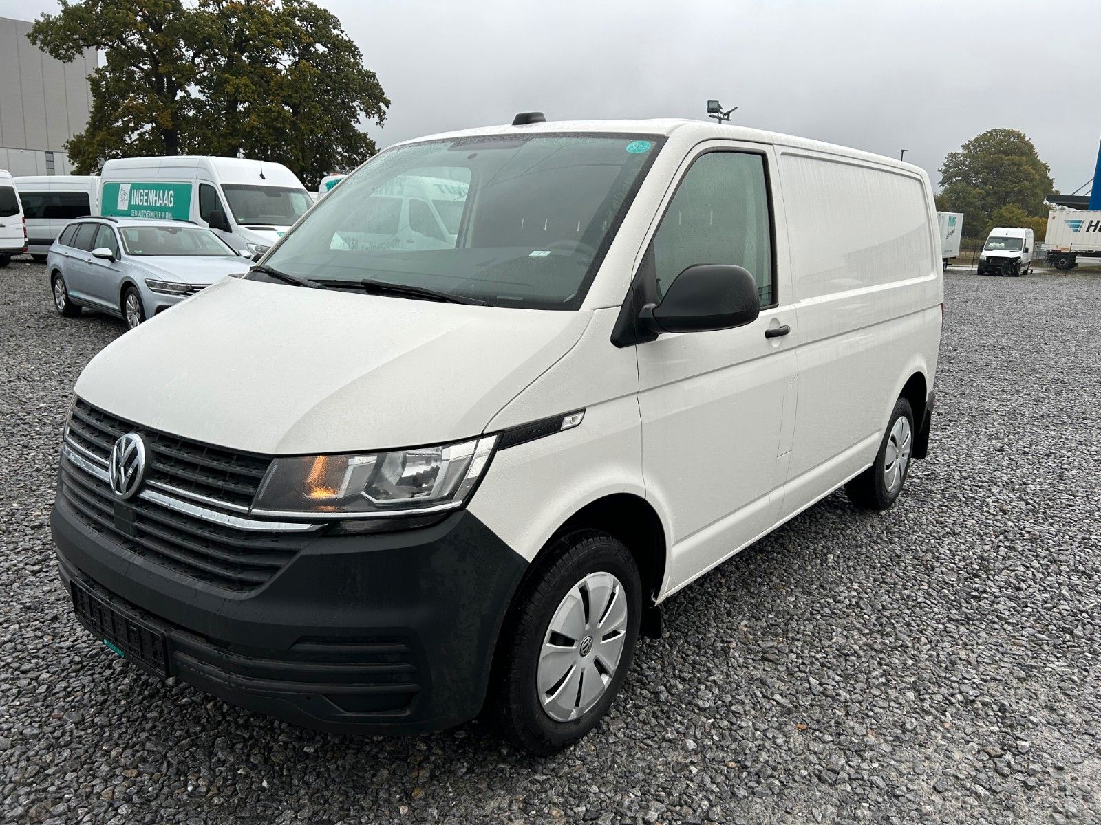 Fahrzeugabbildung Volkswagen T6.1 Transporter 2,0 TDI Klima FWD