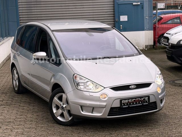 Ford S-MAX Titanium 2.2 TDCi*XENON*AHK*E-PAKET*1HD*T