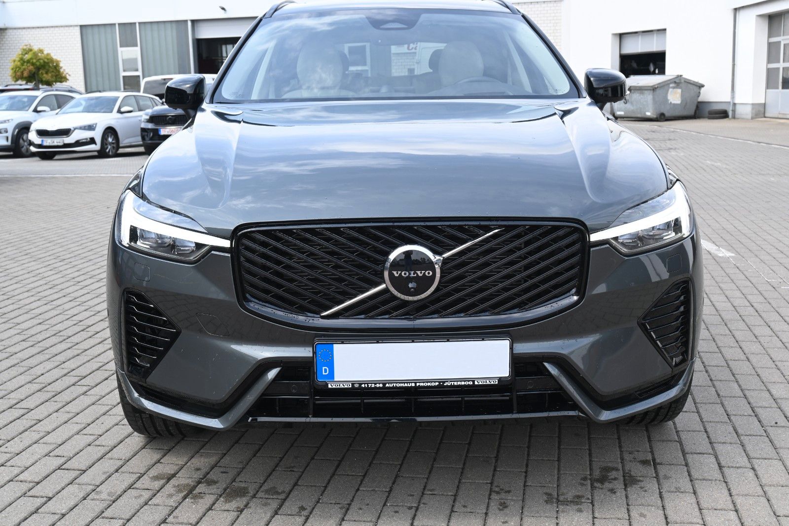 Fahrzeugabbildung Volvo XC60 T8 Plug-in AWD Ultra Dark*LUFT*360°*ACC