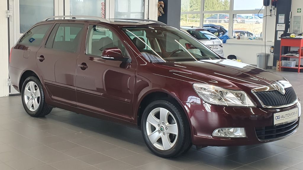 1.4 TSI Elegance Xenon NAVI 1.HAND PDC