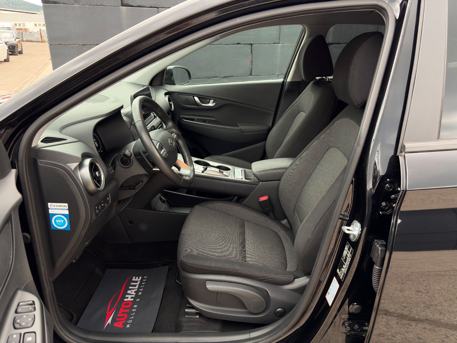 Fahrzeugabbildung Hyundai KONA E Trend 2WD ACC KRELL CarPlay NAV CAM LED