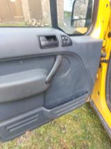 Ford Tourneo Connect - Ford Tourneo Connect mit Diesel-Antrieb: Kombi, Schaltgetriebe