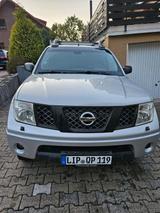 Nissan Navara LKW Offener Kasten - : Geländewagen, Offene