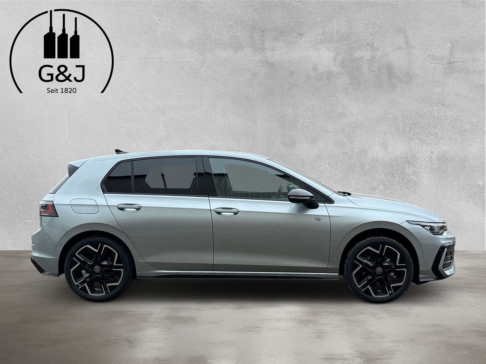 Fahrzeugabbildung Volkswagen Golf R-Line 1,5 eTSI 110kW 7-Gang DSG