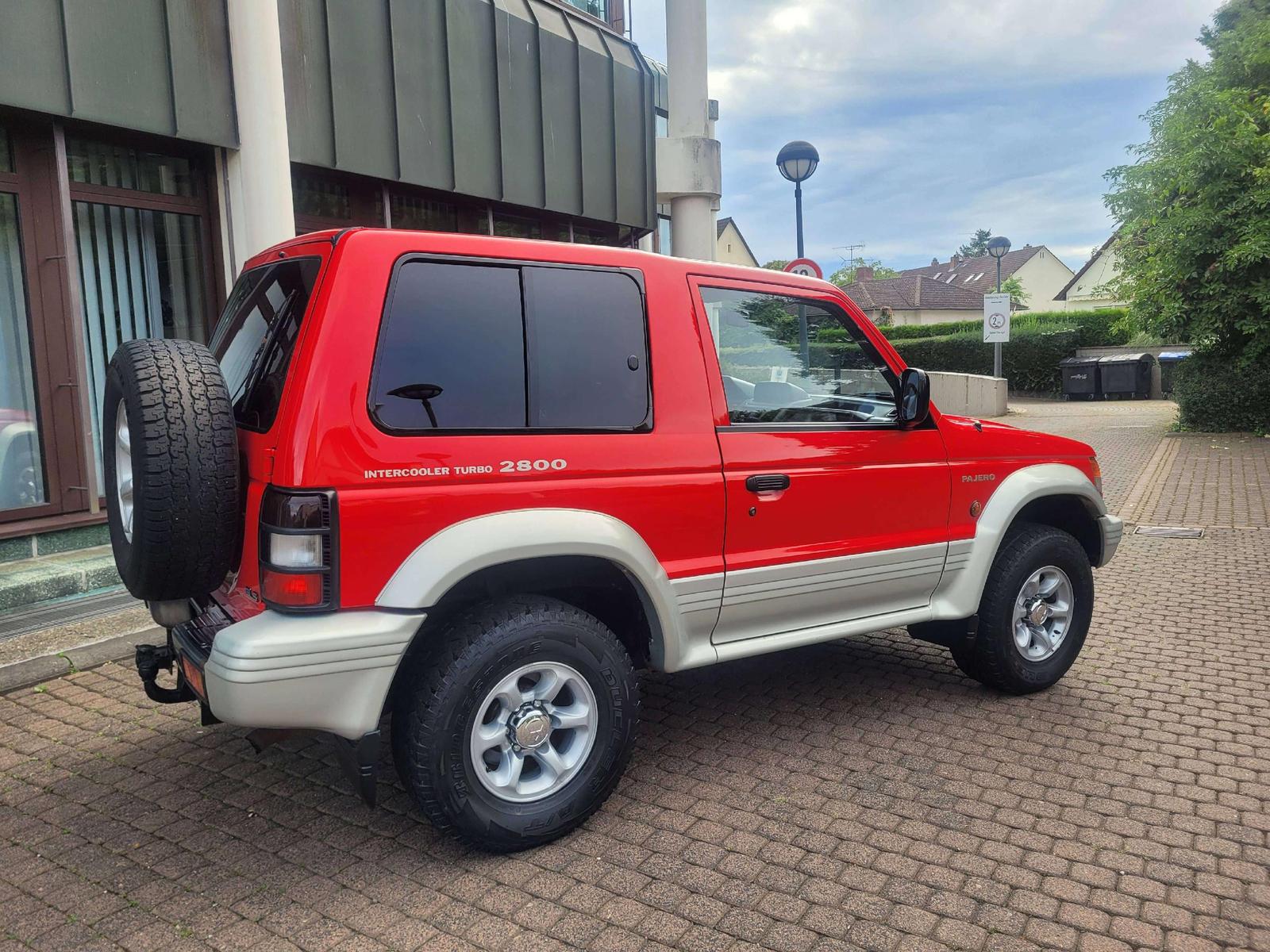 MITSUBISHI PAJERO 2800 TD - 125 ch - 4X4 - BVM - ATTELAGE FIXE