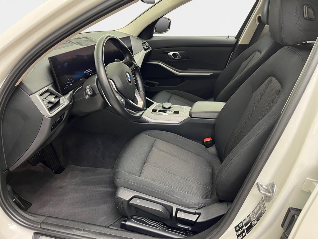 BMW 320d Touring xDrive HUD+SHZ+LED+Navi+DAB+