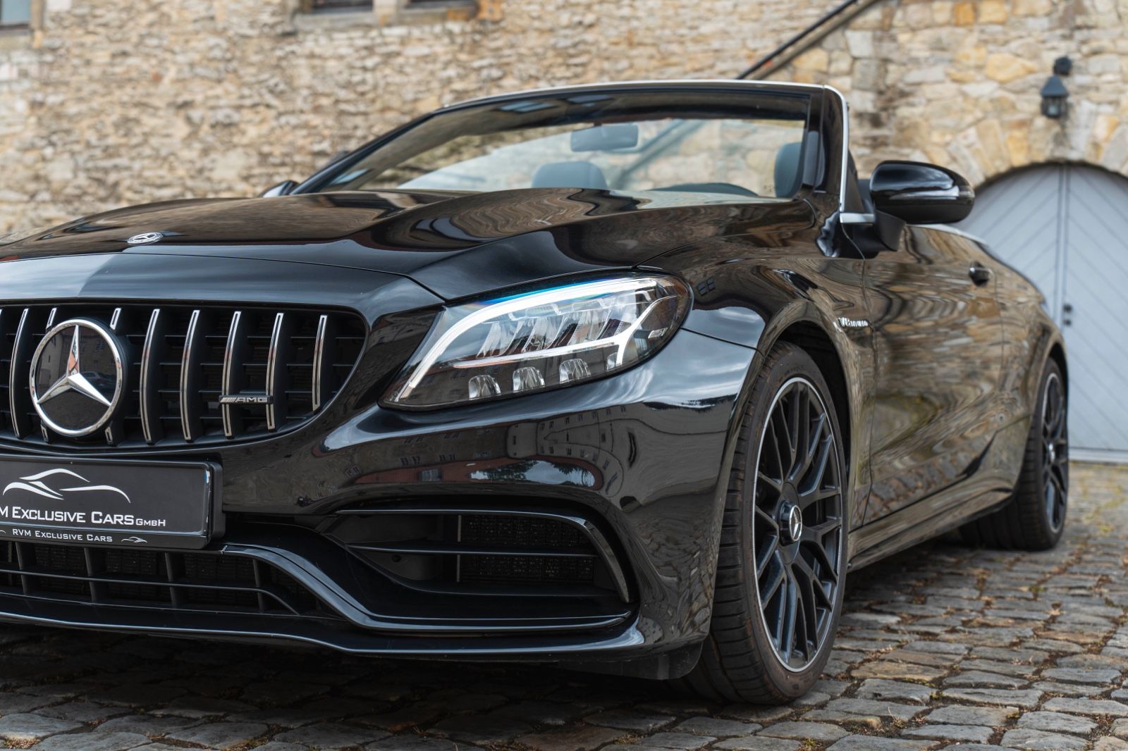 Fahrzeugabbildung Mercedes-Benz C 63 AMG  CABRIO AMG LED BURMESTER NAV KAMERA