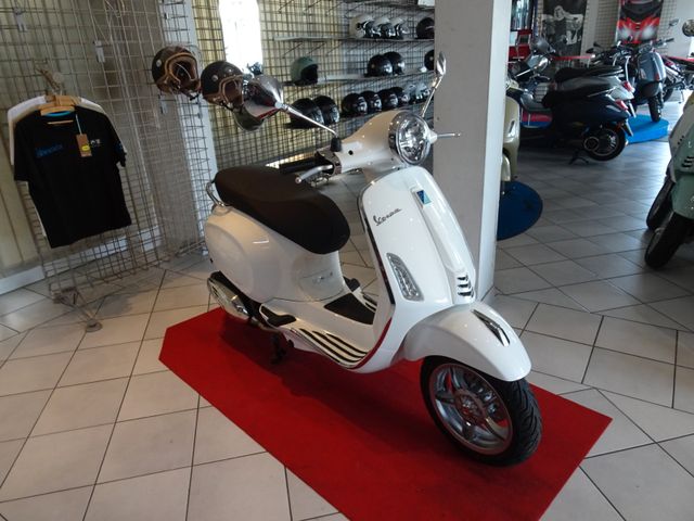 Vespa Primavera 125 -VESPA-AKTION-