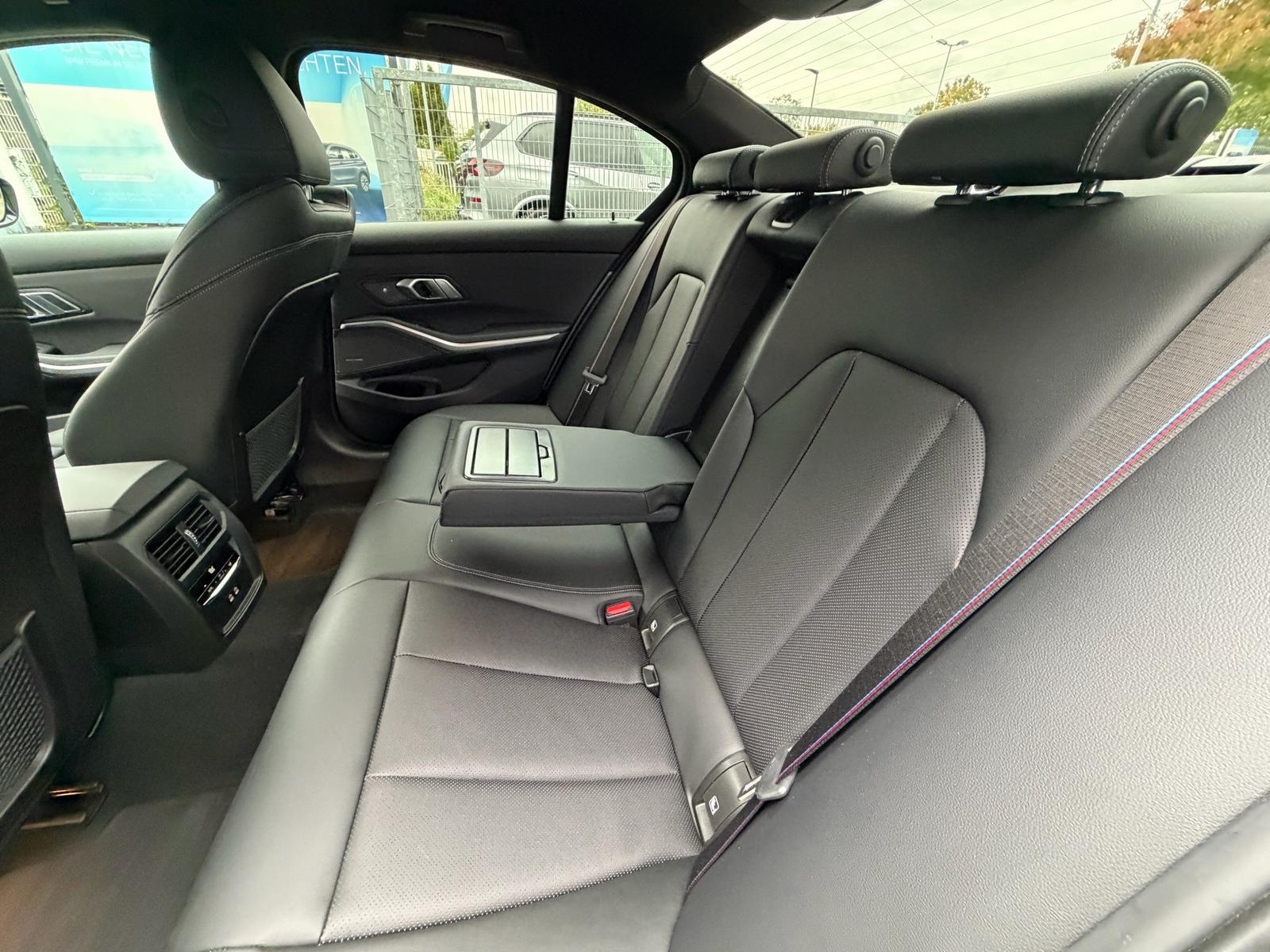 BMW 318i M SPORT 156CH