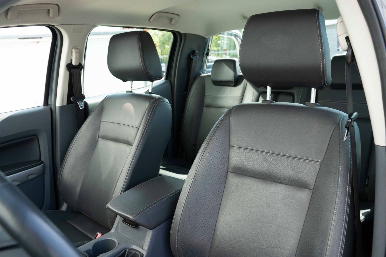 Fahrzeugabbildung Ford RANGER DOKA 4x4 LIMITED AHK KAM ALLWET TEL STAND