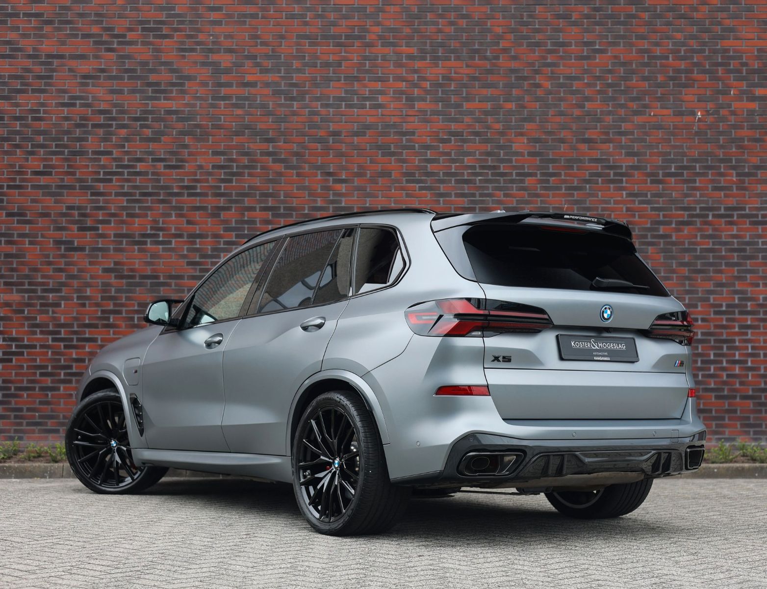 BMW X5 50e xDrive | M Performance - Pano - AHK imagem 2