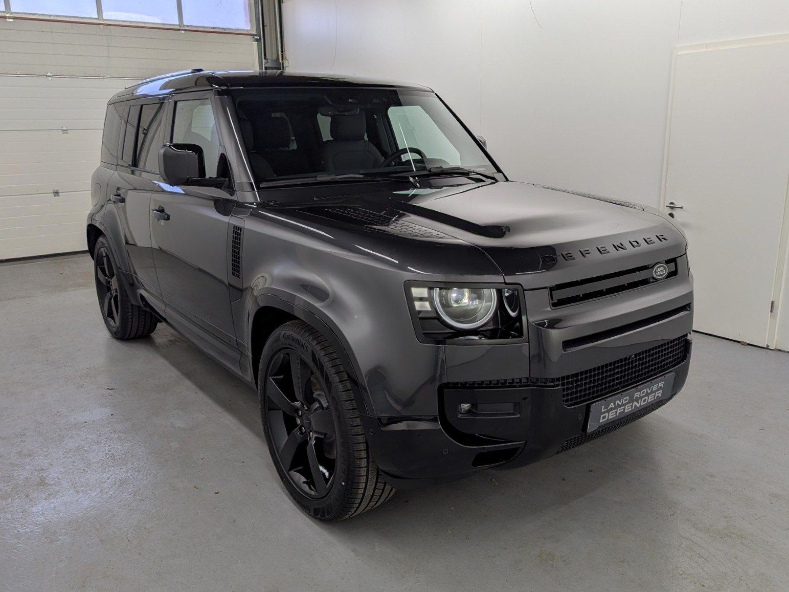 LAND ROVER Defender  D250 X-Dynamic SE AHK Pano – Bild 5