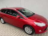 Ford Focus Turnier Titanium Xenon Navi Standheizung - Ford Focus aus 2012: ST