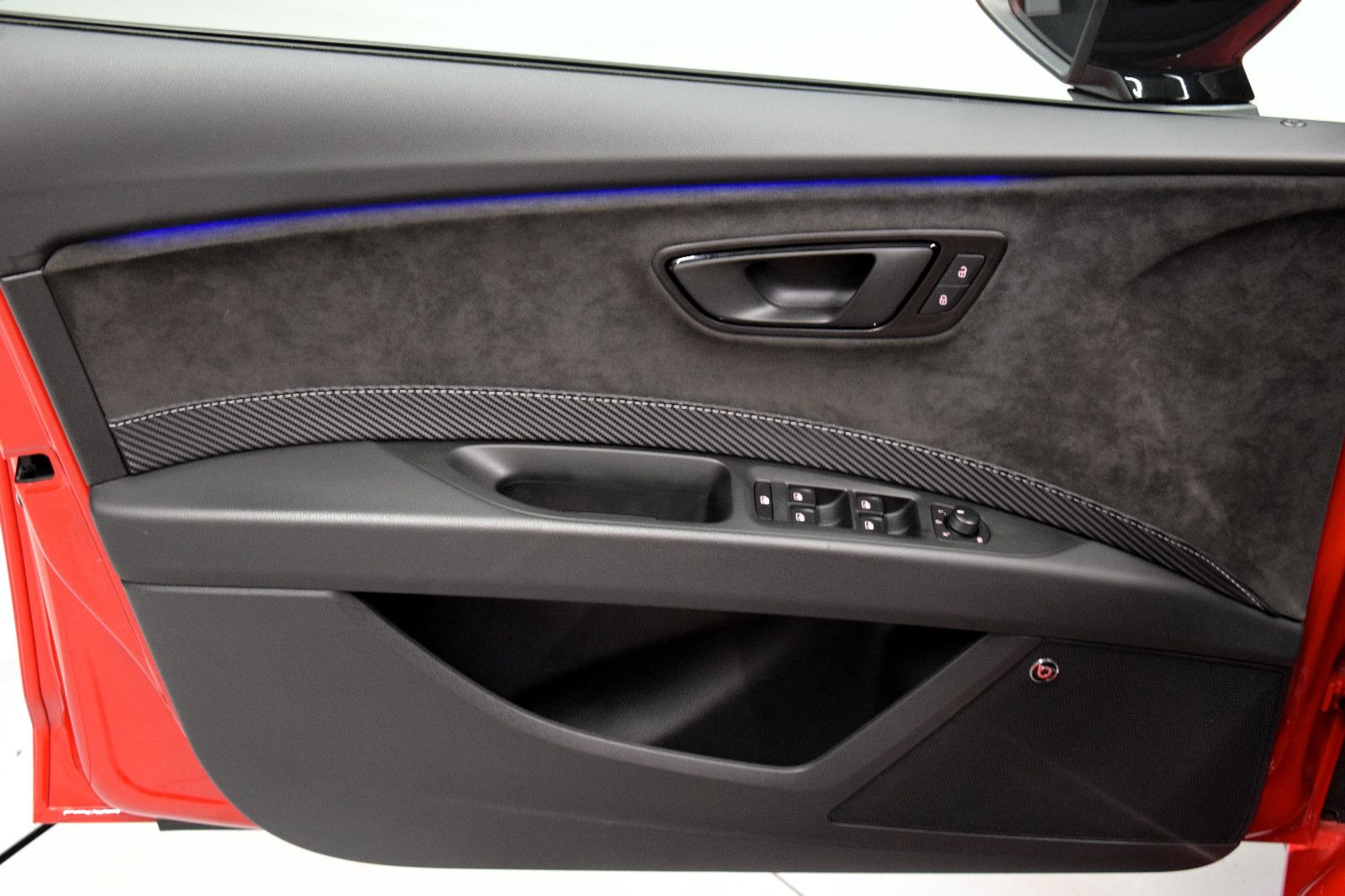 Fahrzeugabbildung SEAT Leon ST Cupra 300 4Drive ACC Beats Alca. Virtual