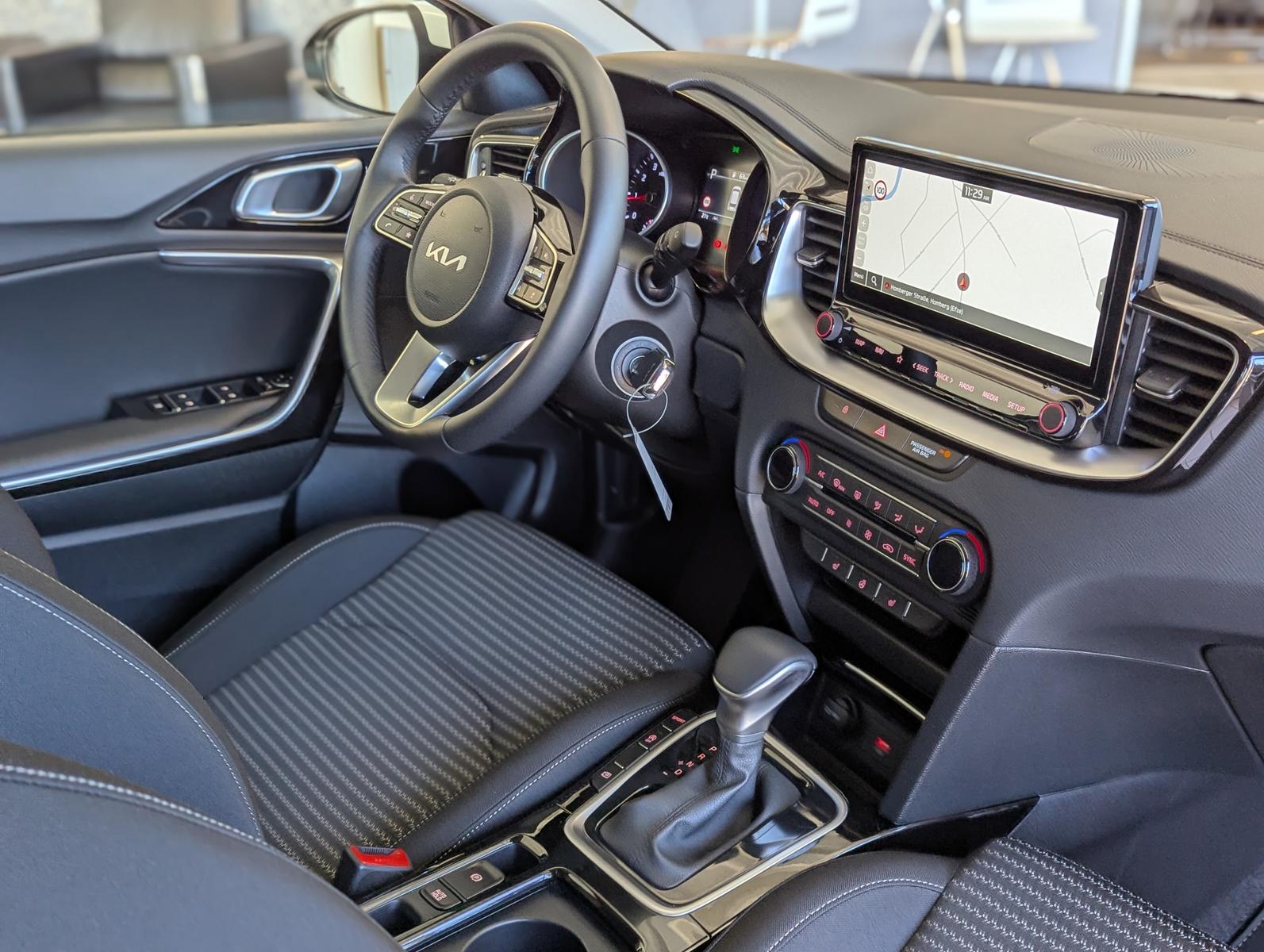 Kia cee'd Sportswagon 1.5 DCT Spirit LED JBL Cam 7J
