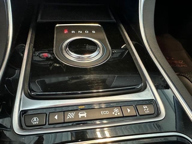 Fahrzeugabbildung Jaguar XF Sportbrake R-Sport/Panodach/E-Sitze/Top!