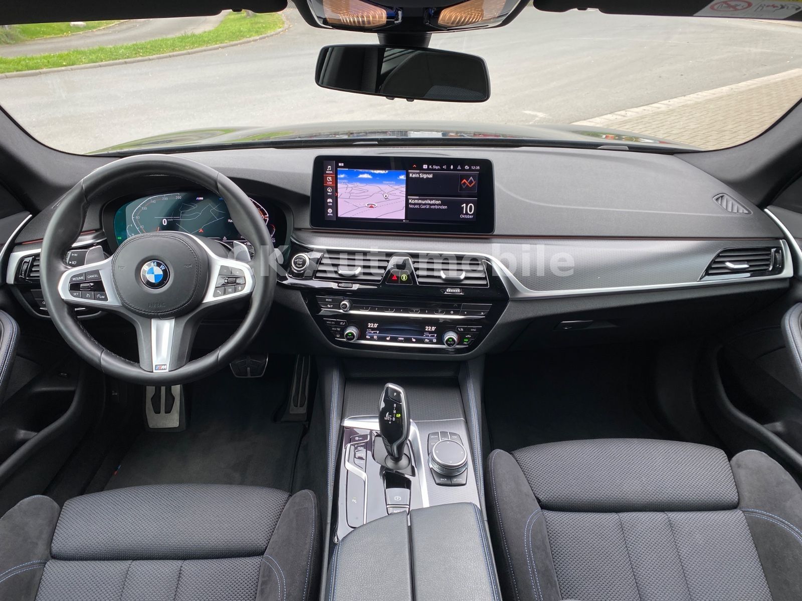 Fahrzeugabbildung BMW 520d Lim. M-Sport/Facelift/Shadow-Line/LED/Kam