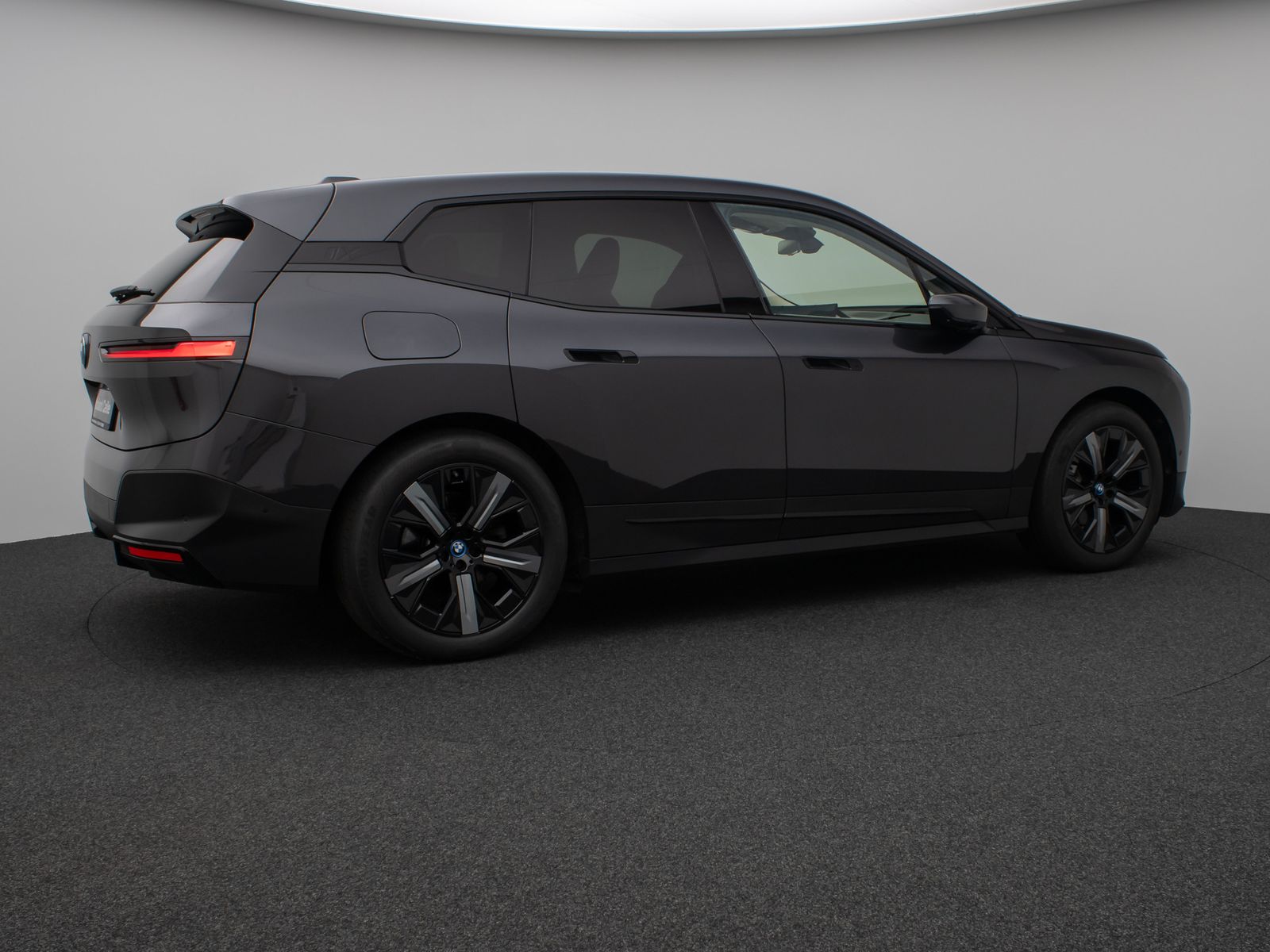 Fahrzeugabbildung BMW iX xD40 Laser 360° H/K DAB SoftCl ACC AHK 21Zoll