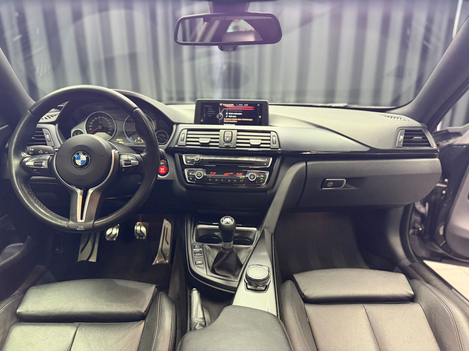 Fahrzeugabbildung BMW 435 i Coupe|SCHALTER|M-Performance|HIFI|LEDER