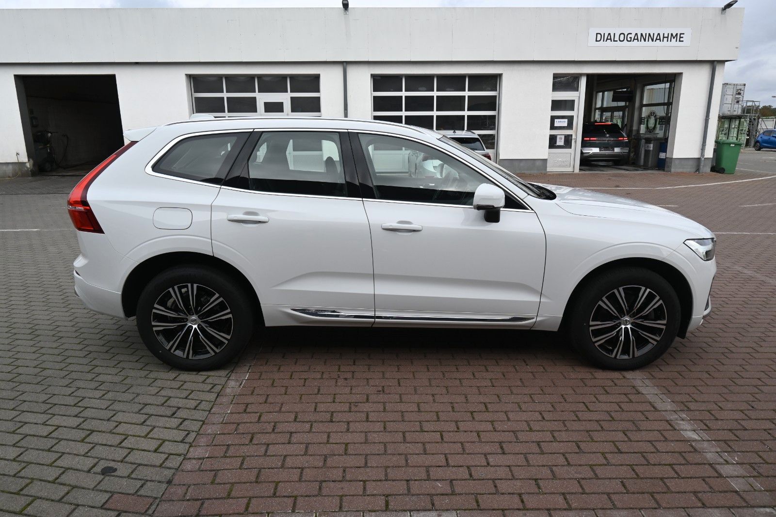 Fahrzeugabbildung Volvo XC60 T6 Inscription PHEV AWD*AHK*RFK*H&K*STHZG*