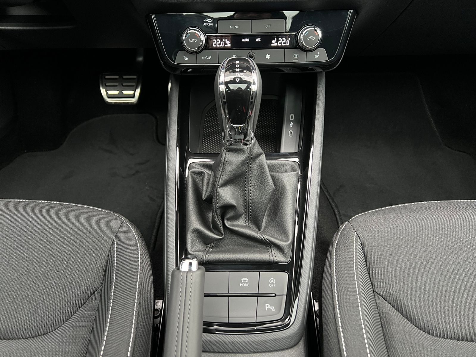 Fahrzeugabbildung SKODA Kamiq Monte Carlo 1.5 TSI DSG *Garantie, LED, AH