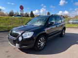 Skoda Yeti Ambition 2,0TDI 4x4 AUTOMATIK Panorama - Skoda Yeti mit Diesel-Antrieb: Schwarz