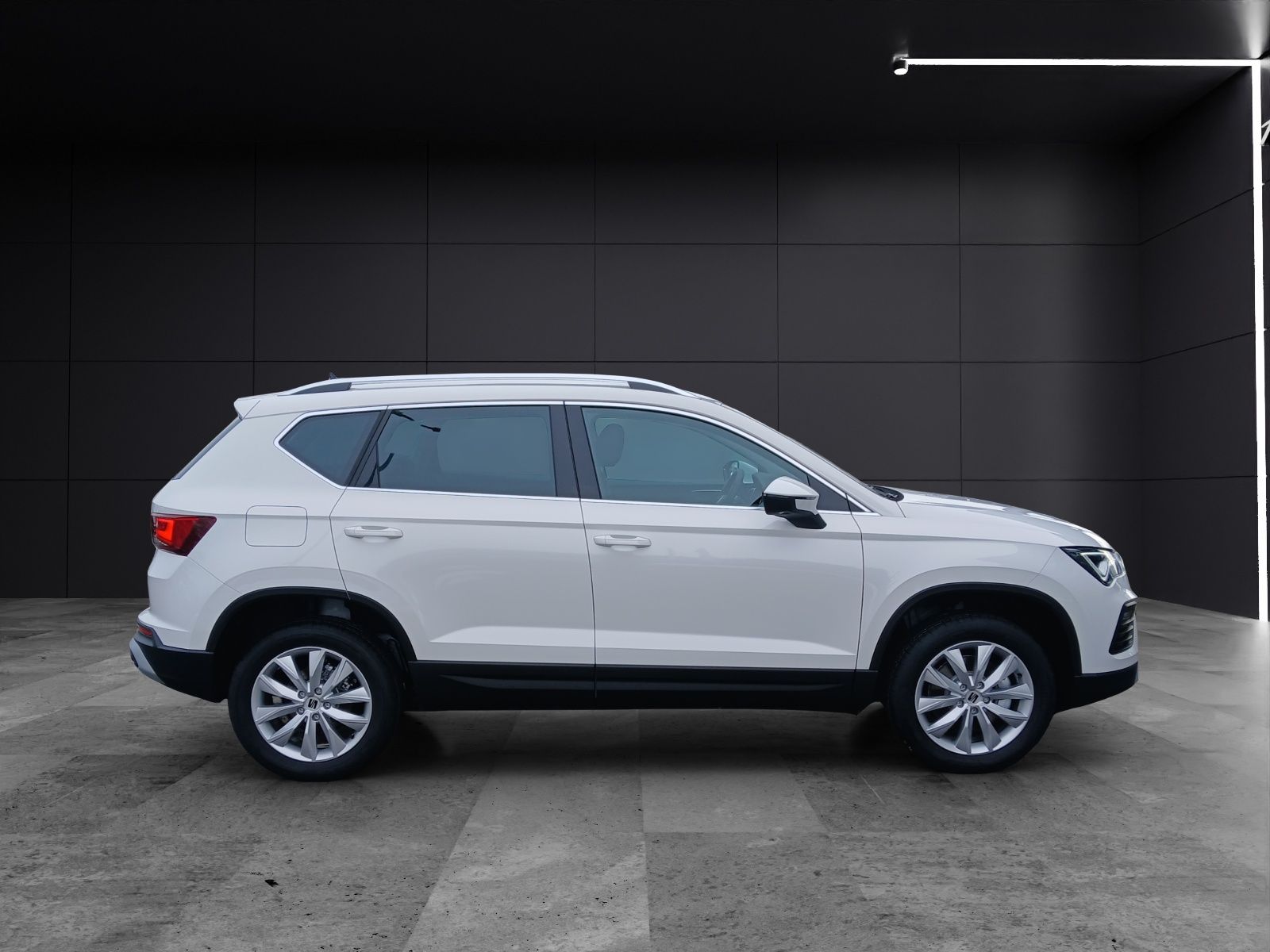 Fahrzeugabbildung SEAT Ateca 2.0 TDI Road Edition DSG ACC Kamera