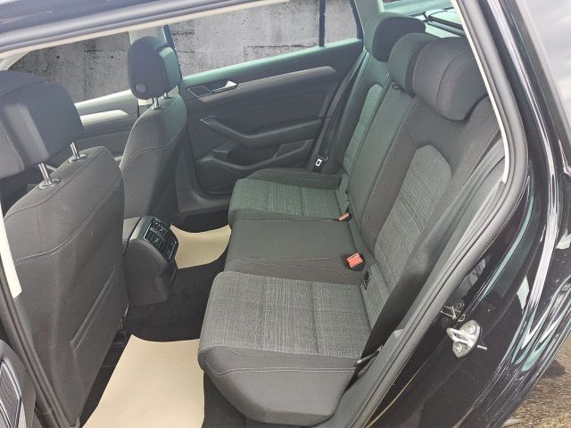 Passat Variant 1.5TSI Aut. Business Navi AHK LED