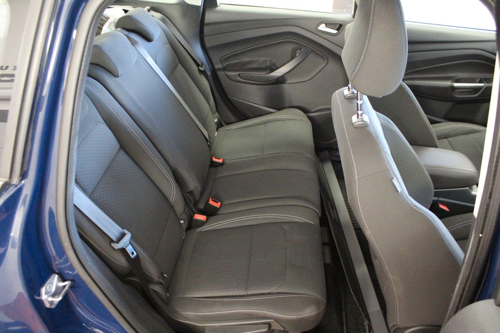 Fahrzeugabbildung Ford Kuga 1,5 Trend 4x2 Gewerbespecial