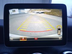 Fahrzeugabbildung Mercedes-Benz A 200d Urban Navi LED SiHz PDC RFK Tempo ePano