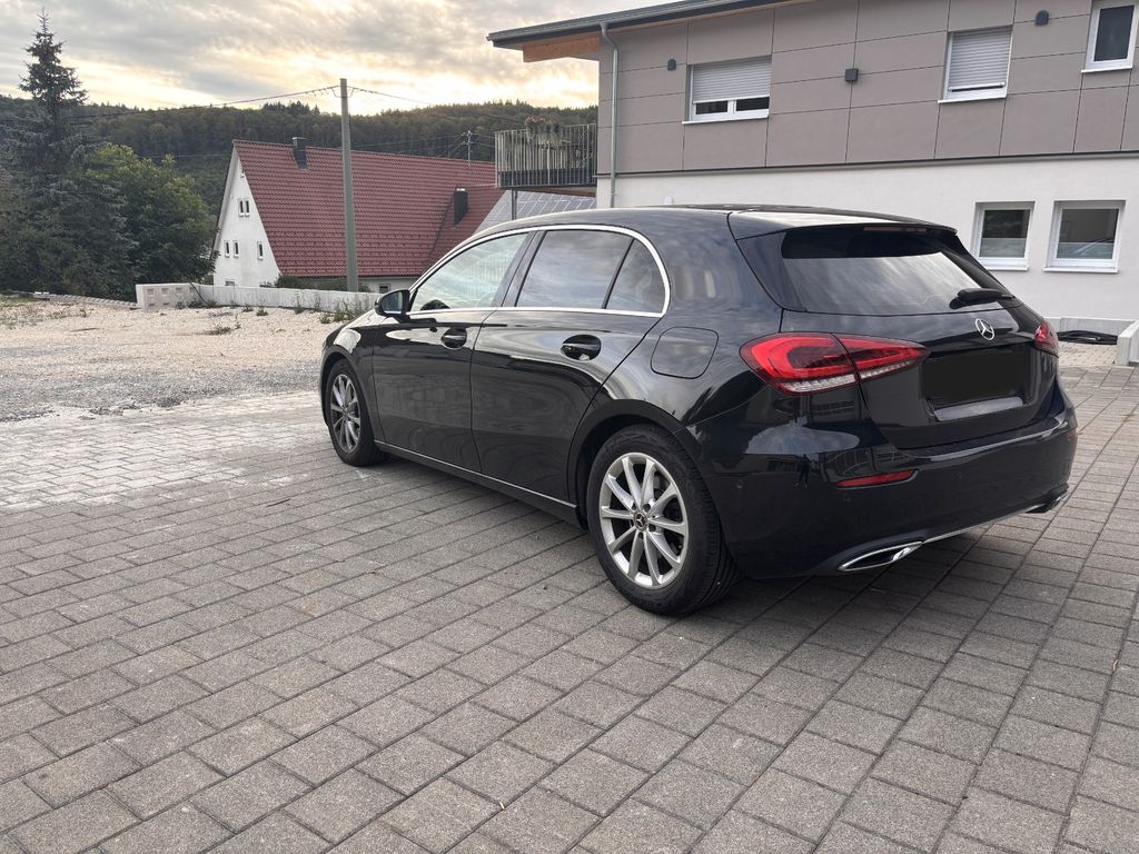 Image of Mercedes-Benz A 220
