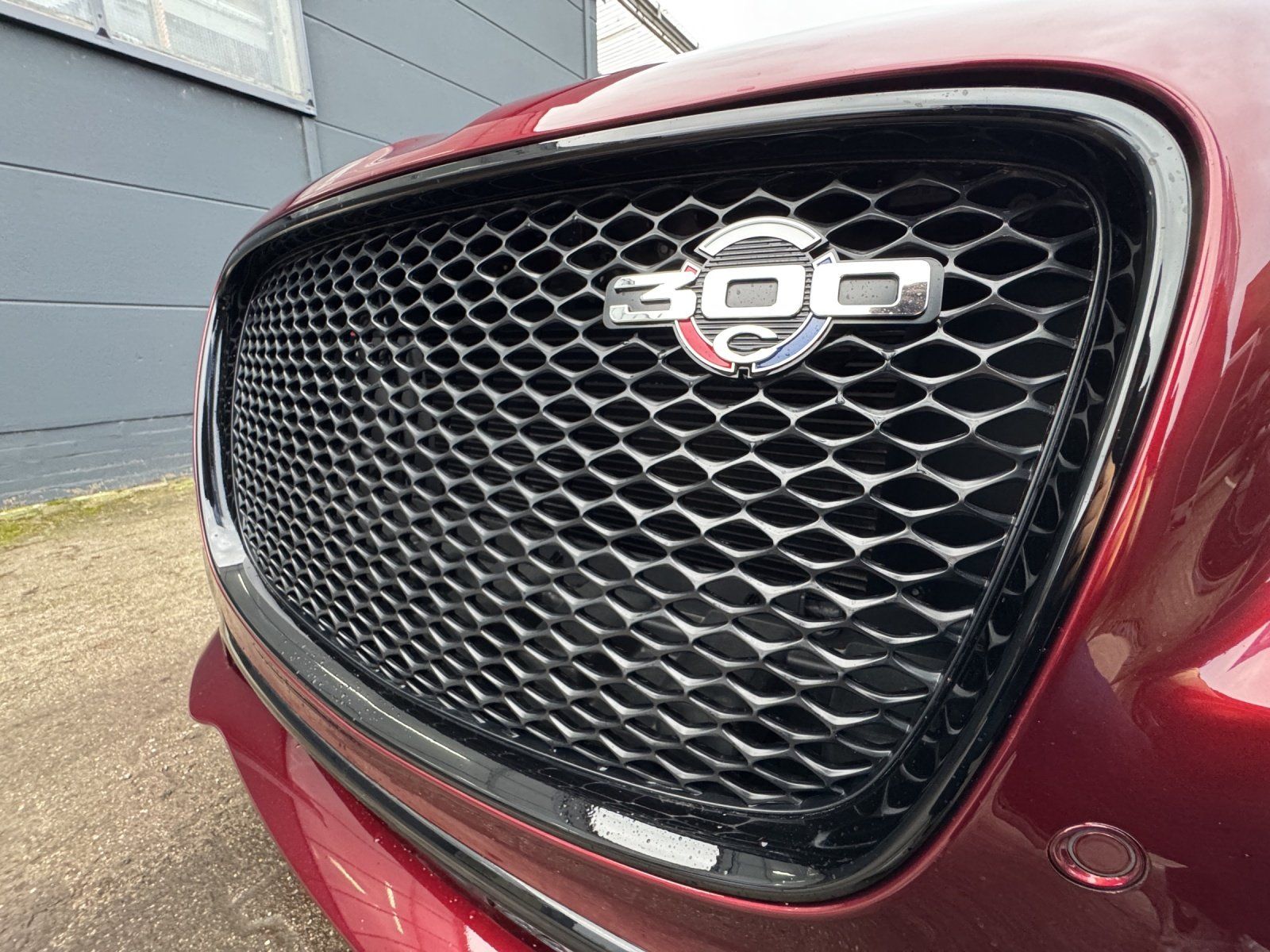 Fahrzeugabbildung Chrysler 300C Final Edition 6.4 Hemi V8/LED/PANO/LEDER