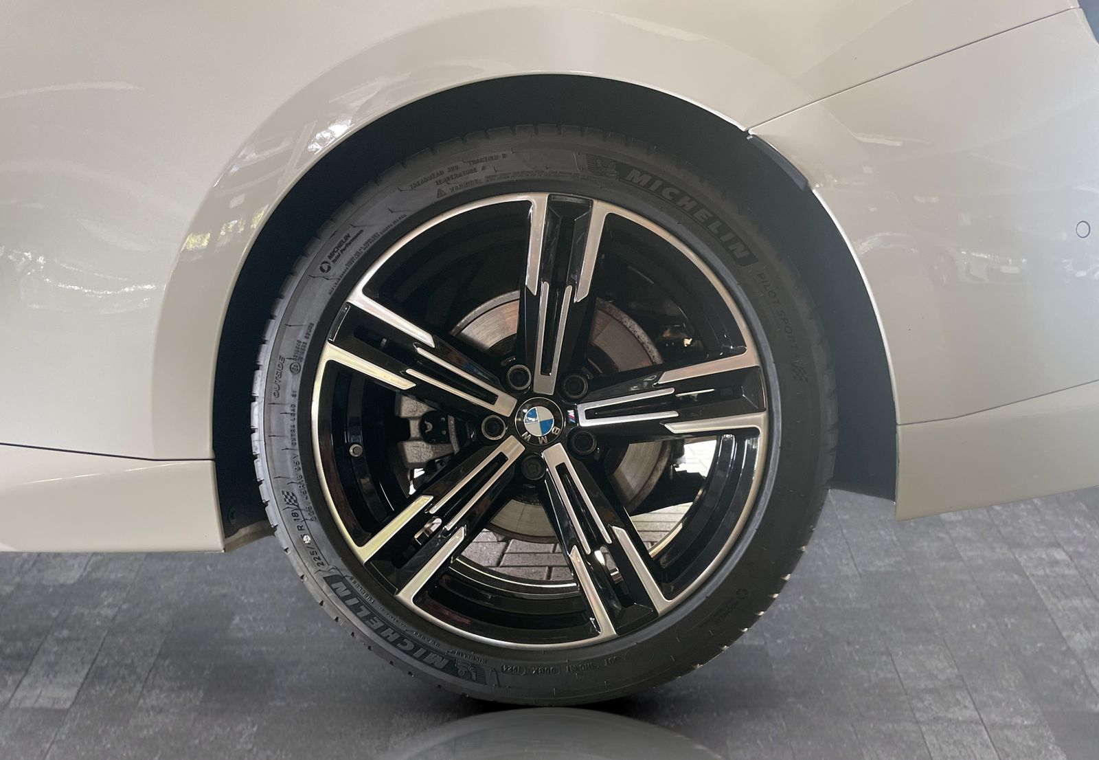 BMW 218 - Bild 14