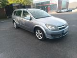 Opel Astra H 1.9 ctdi - Opel Astra aus 2006 mit Diesel-Antrieb: Limousine