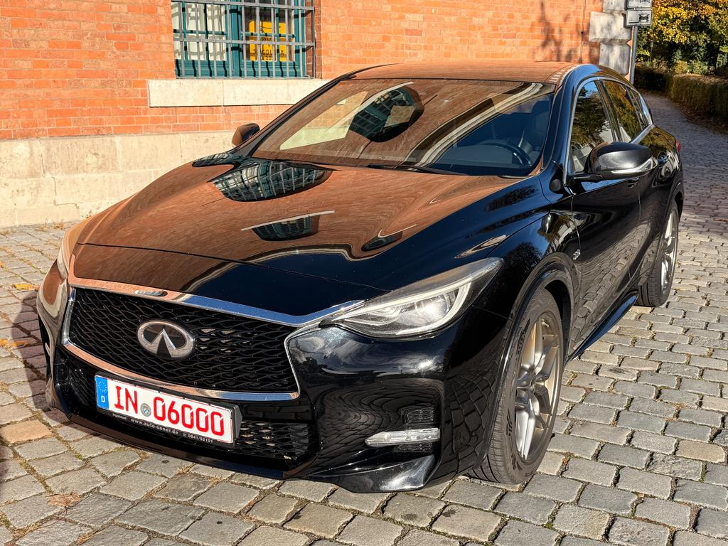 Infiniti Q30S 2.2 d AWD Sport City Black*LED*Temp.*BOSE