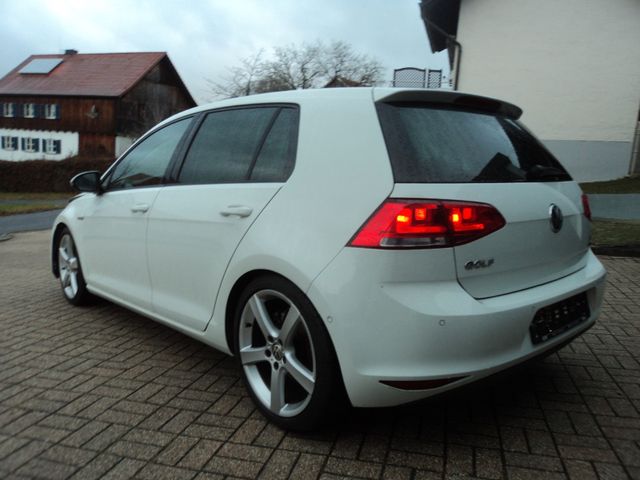 Volkswagen Golf VII Lim. Cup BMT*18 Zoll*Navi*Start/Stopp-*