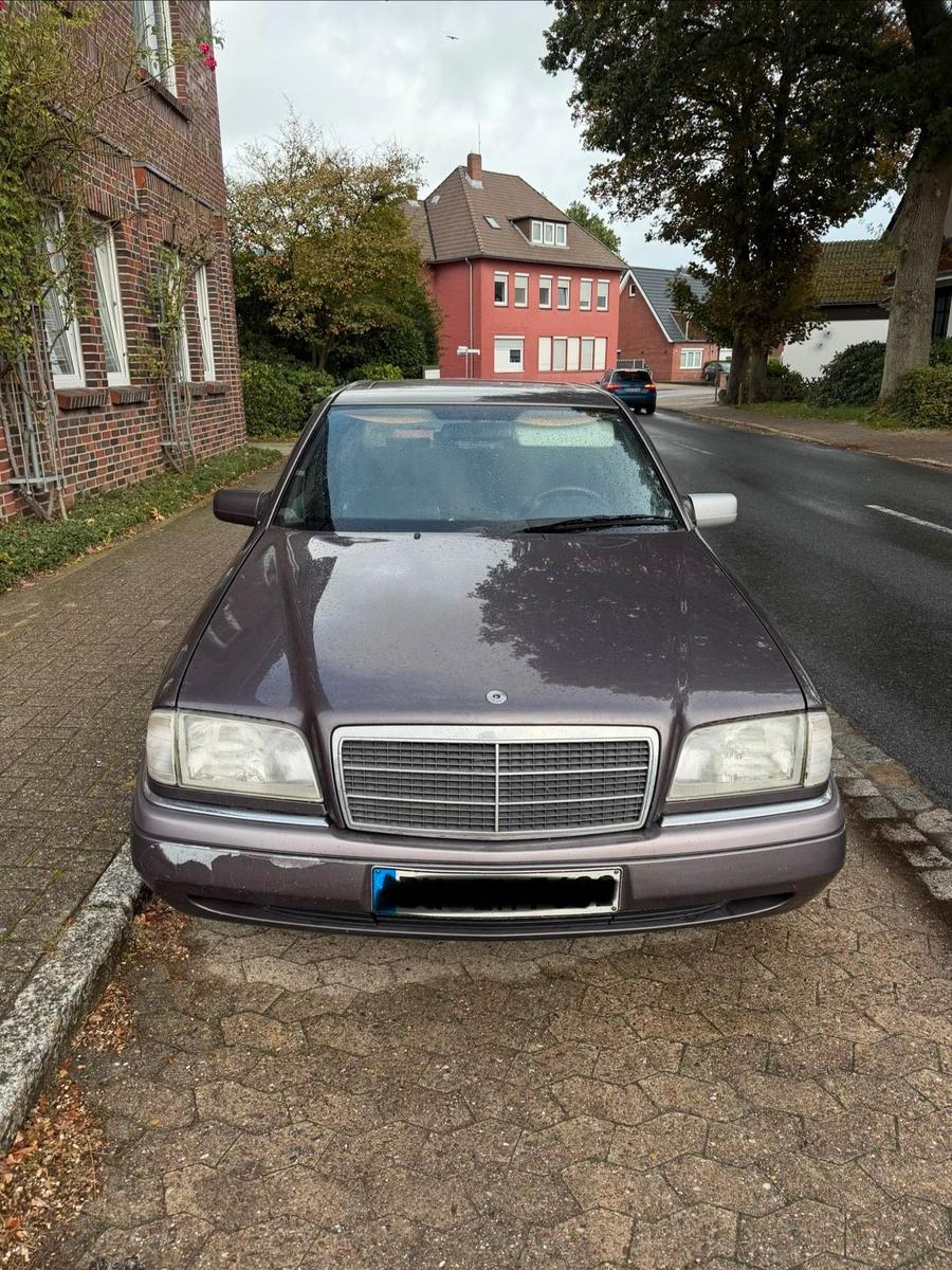 Mercedes-Benz C 180