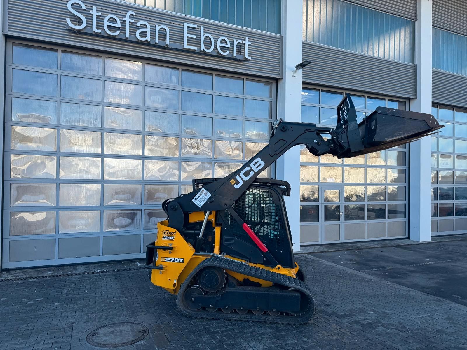 Fahrzeugabbildung JCB 270T S5 / Deltalader / Forst-Kabinenpanzerung