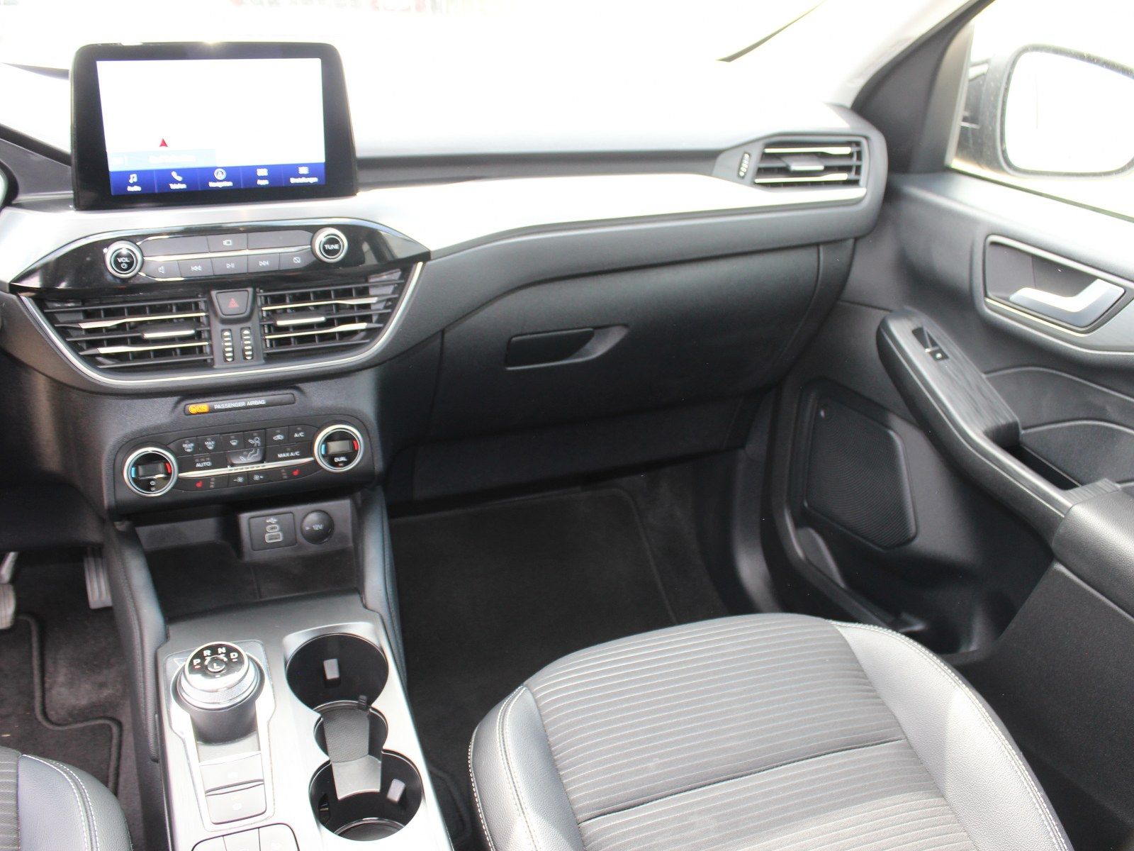 Fahrzeugabbildung Ford Kuga Plug-In Hybrid Titanium X 2,5 Duratec