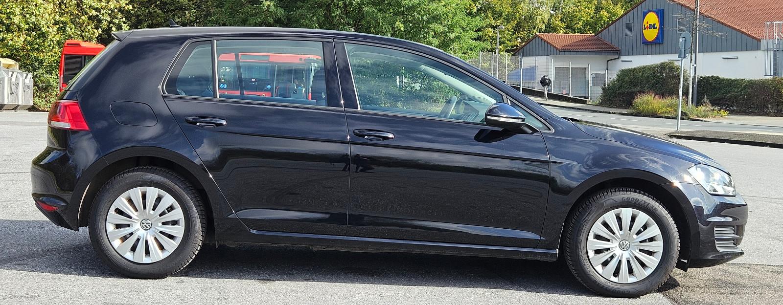 Volkswagen Golf VII 1.Rentnerhand (1948) Garagenfahrzeug