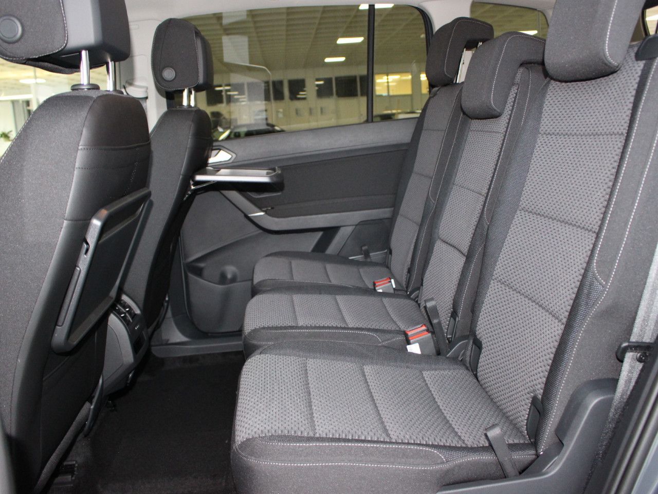 Fahrzeugabbildung Volkswagen Touran 1.5 TSI ACT ACC/AHK/CAM/7S.