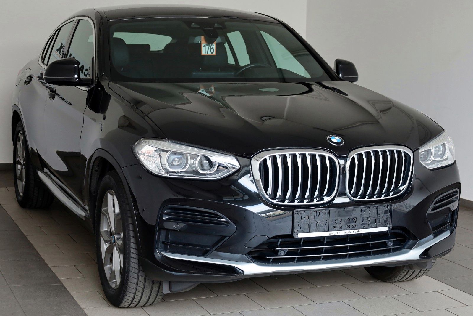 Fahrzeugabbildung BMW X4 xDrive 20 d xLine,Leder,Navi,LED,SH,Kamera