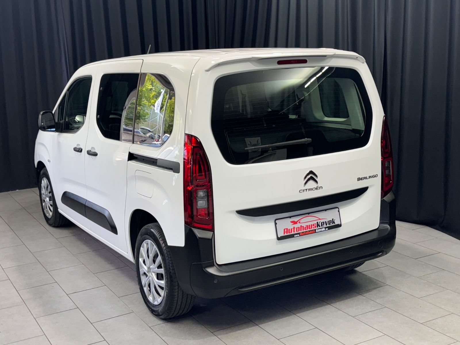Fahrzeugabbildung Citroën Berlingo Live Pack M|NAVI|PDC|1.HAND