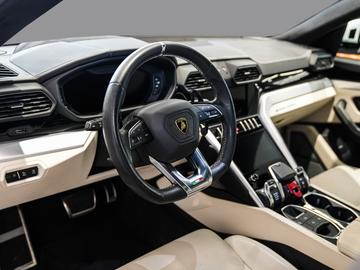 صورة 6 لـ 2018 Lamborghini URUS