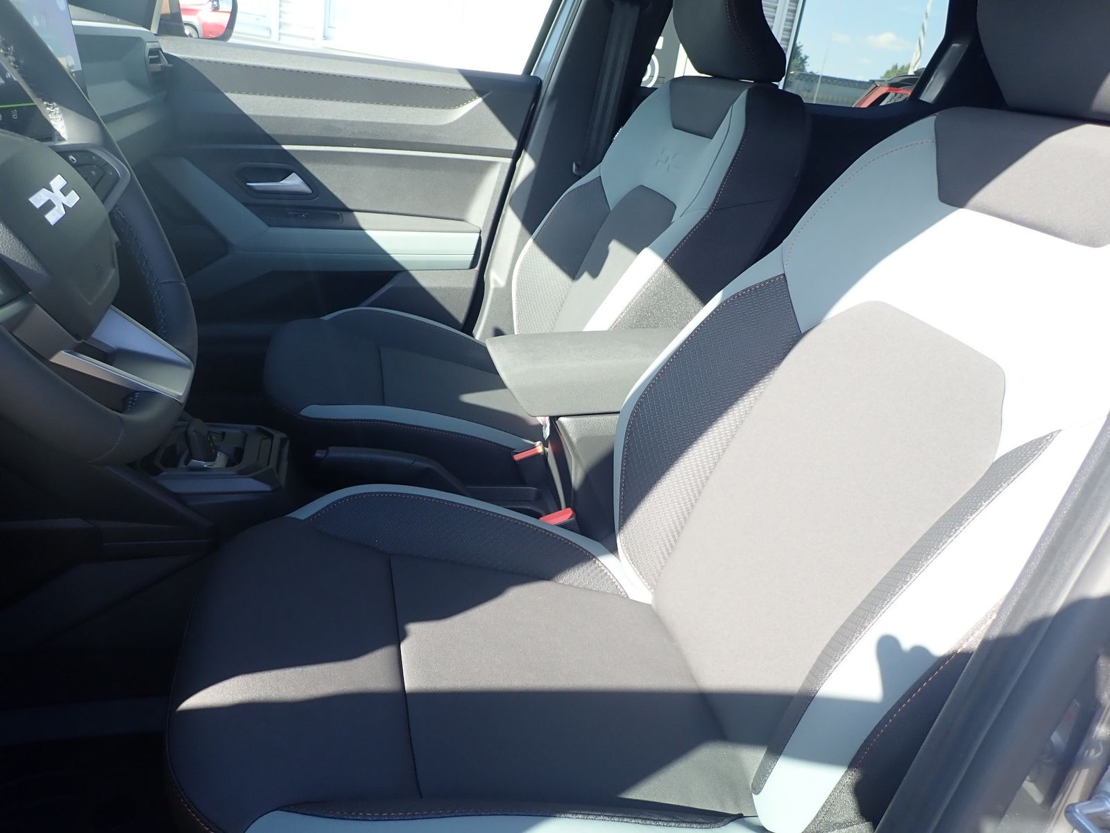 Fahrzeugabbildung Dacia Duster Extreme Eco-G 120 auto