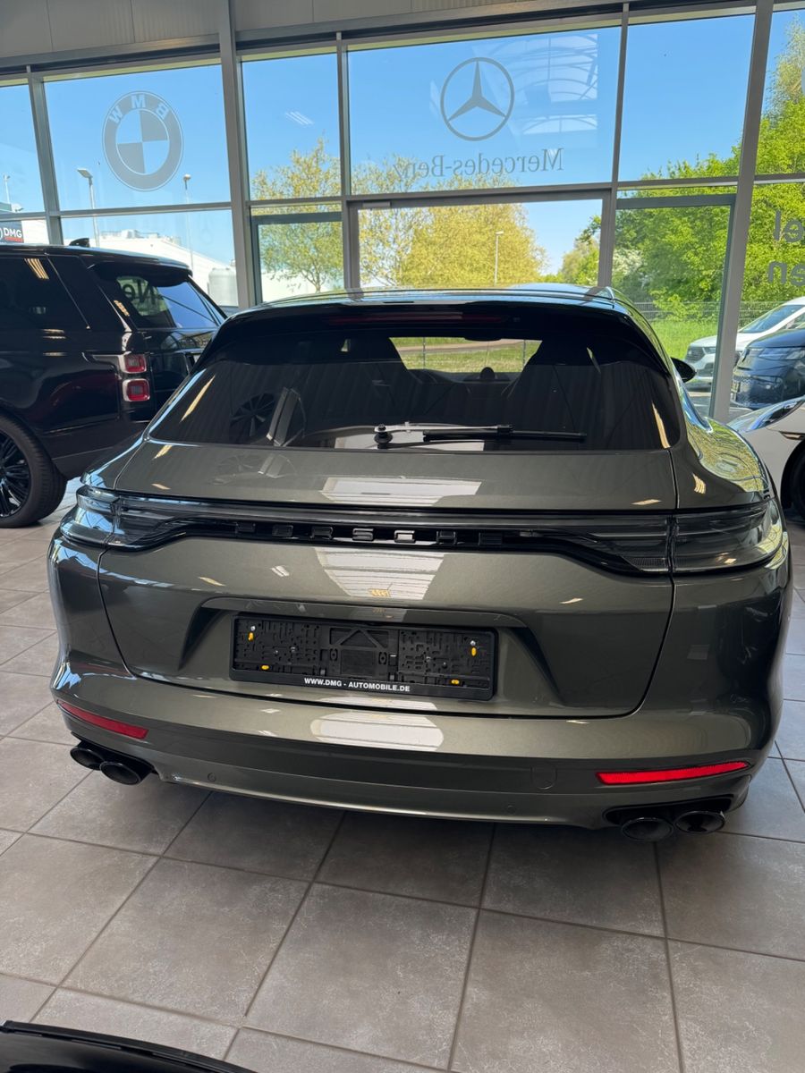 Fahrzeugabbildung Porsche Panamera Sport Turismo 4 E-Hybrid Platinum Editi