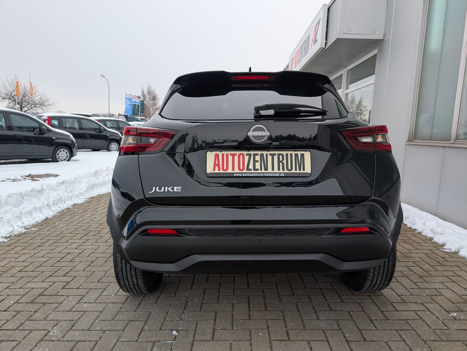 Fahrzeugabbildung Nissan Juke 1.0 DIG-T N-CONNECTA AUTOMATIK WINTERPAKET